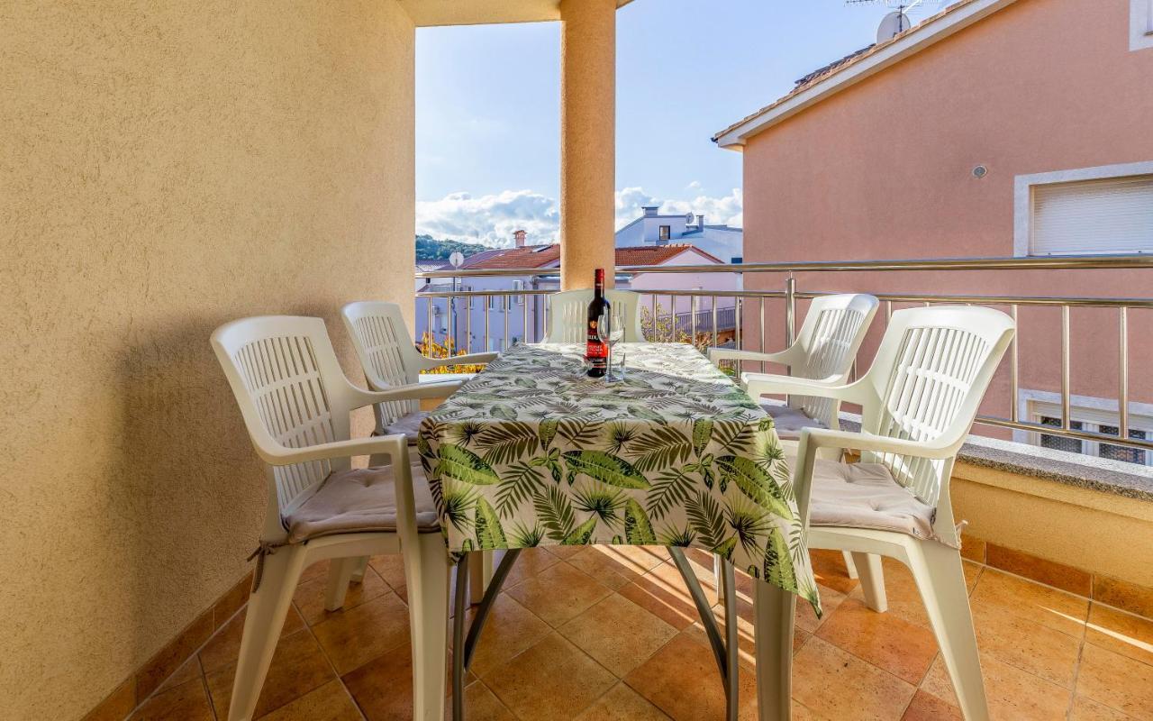 Istriensonne - Apartments Veruda Mit Grillterrasse Pula Bagian luar foto