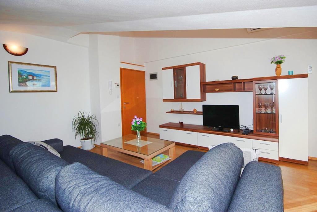 Istriensonne - Apartments Veruda Mit Grillterrasse Pula Bagian luar foto